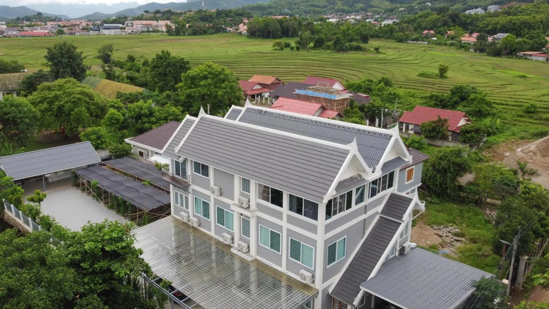 Garden House Rice Field And Mountain View location